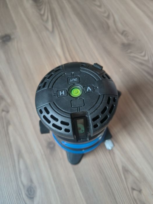 Лазерен нивелир.