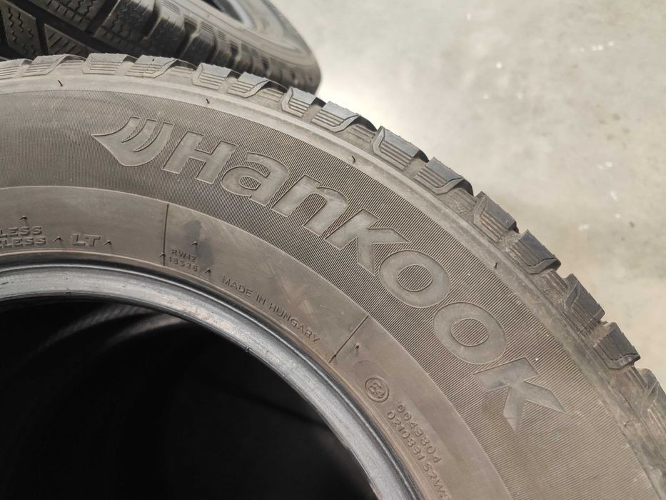 2бр.зимни гуми 235/65/16C Hankook