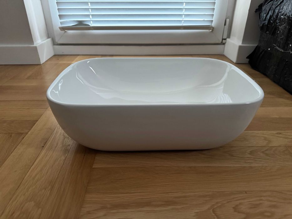 Rea Belinda mini мивка за монтиране върху плот