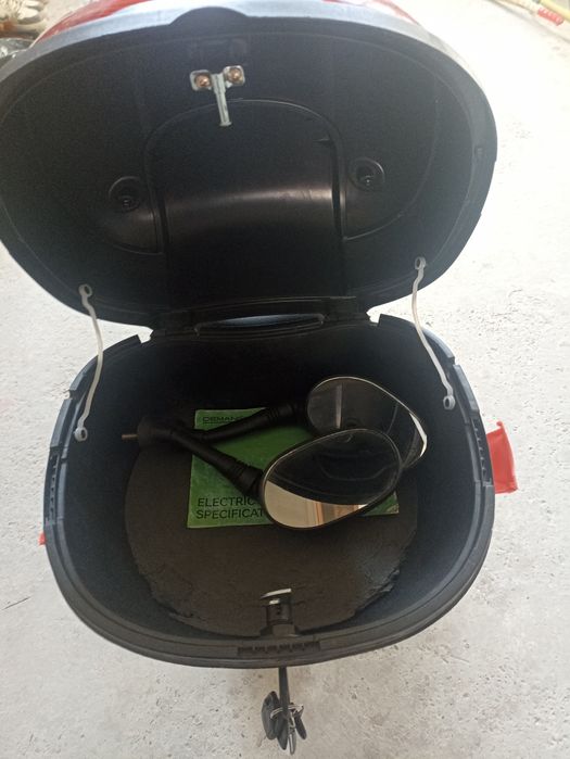 Elektron skuter sotiladi