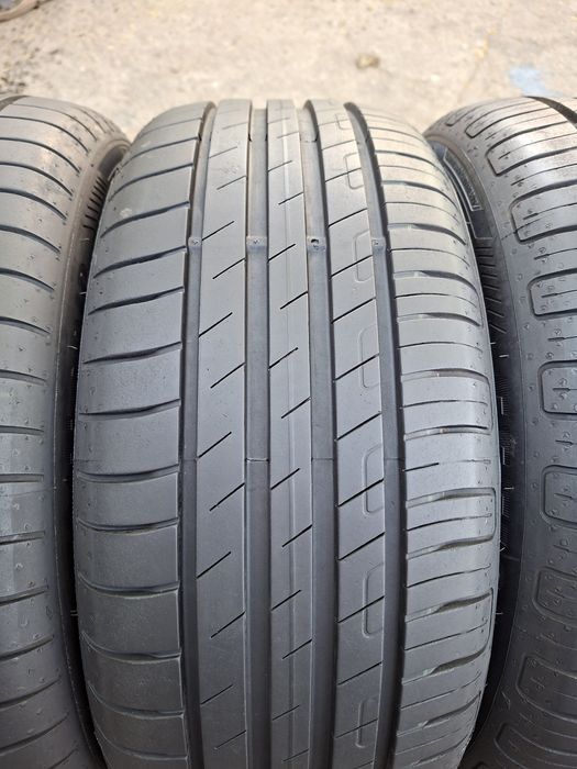 4бр. Почти Нови 205/55/15 Goodyear Efficient Grip Performance