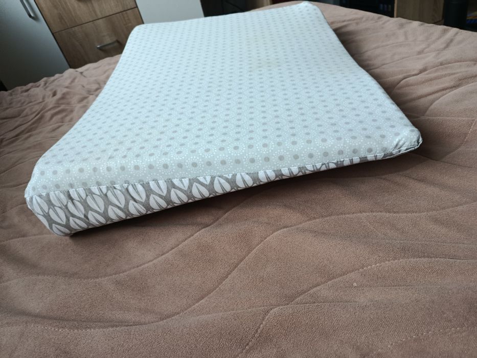 Бебешки кантар + подарък