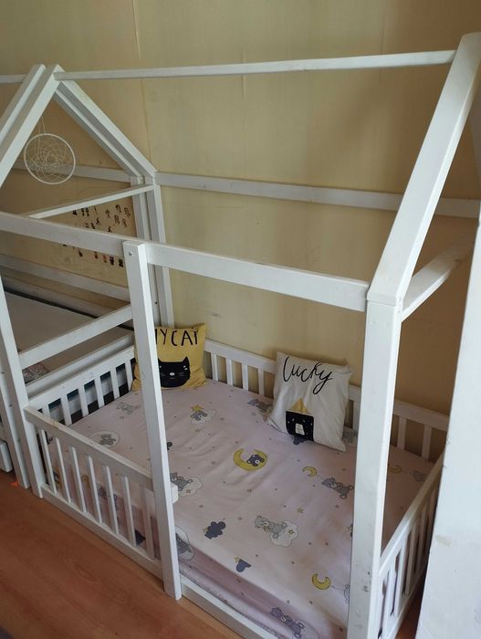 Детская кровать домик с матрасом