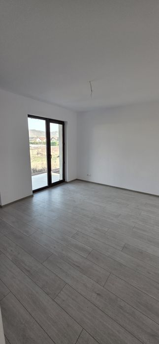 Casă P+1 de vânzare – Ștefănești, 200 m baza sportivă Marcea