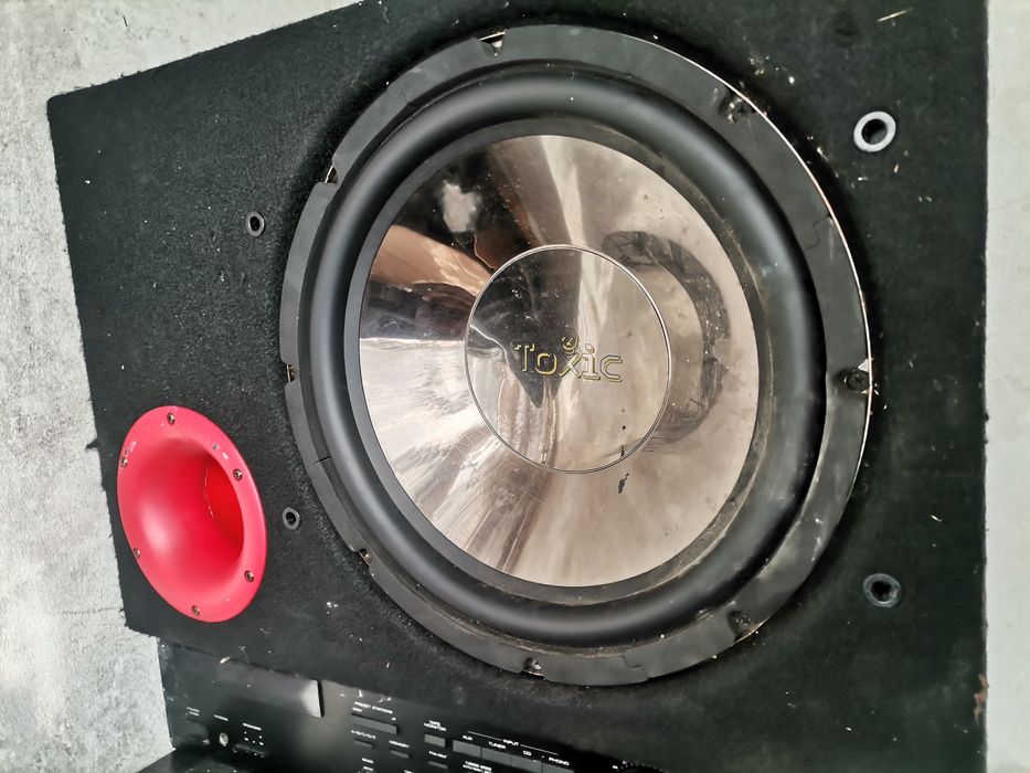 Boxa Bass auto 500w perfect funcțională