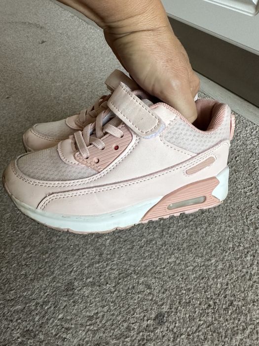 Детски маратонки Nike 29,5 и Skechers 28