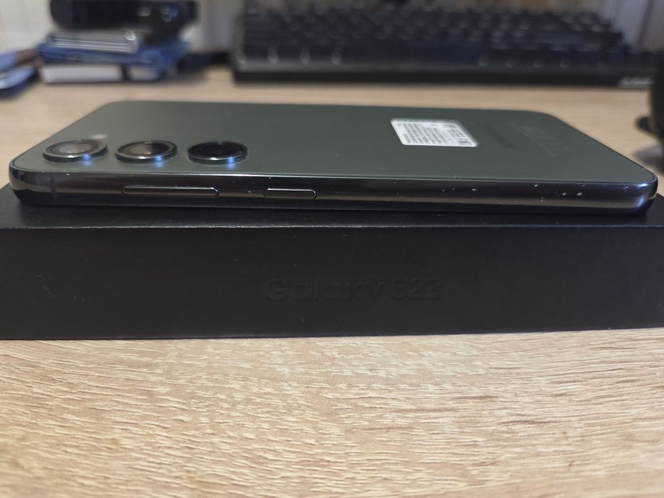 Samsung S23 128 гб