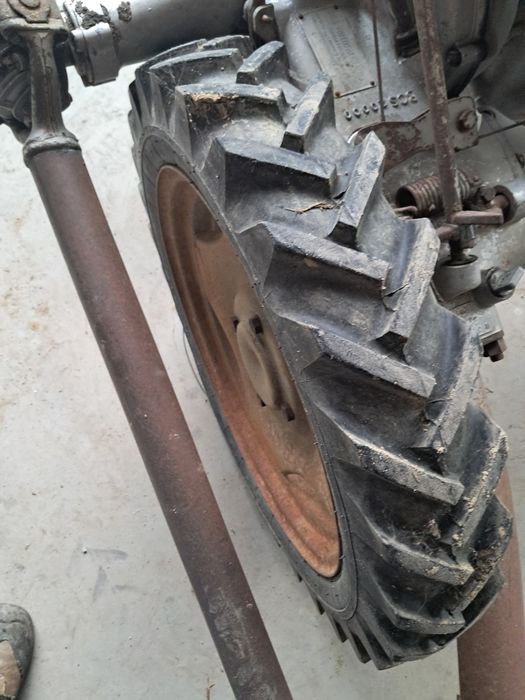 Cositoare diesel cu scaun