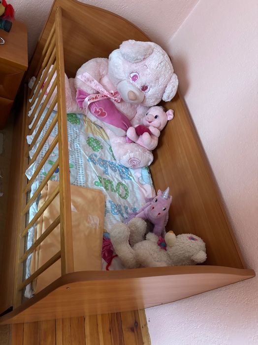 Дървена кошара за бебе