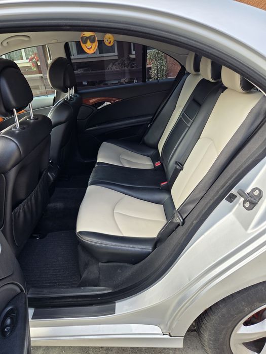 Vând Mercedes Benz 220