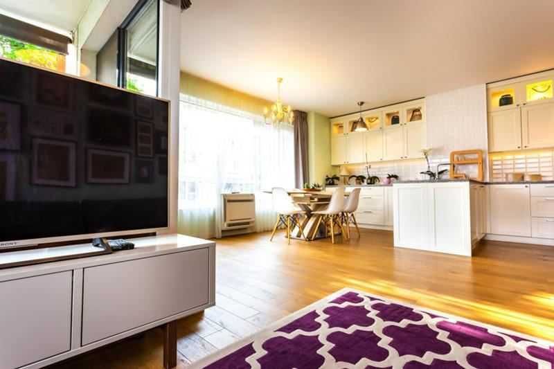 Дава се под наем Тристаен апартамент в София, Витоша - 105 кв.м за 548.25 € - Снимка #1