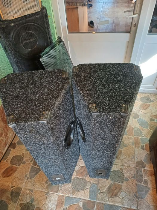 Boxe pe12nch rcf fbt behringer