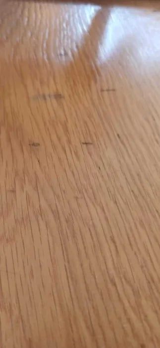 Продавам трапезна маса