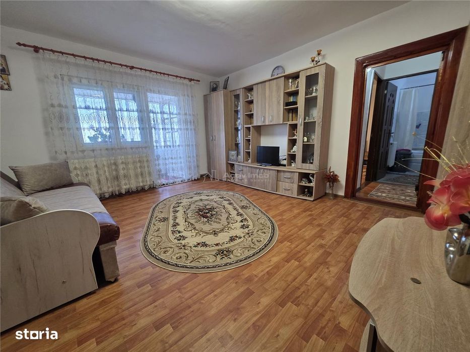 2 camere, renovat, mobilat, 56 mp, etaj 4, zona Pod
