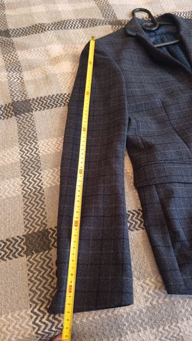 Продам приталенный пиджак