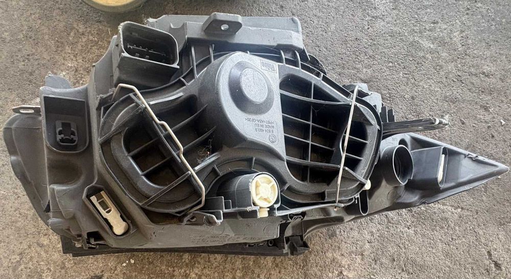 Far  stanga  BMW 1(E81) / Valeo 89317591 , fabricatie 2004-2011