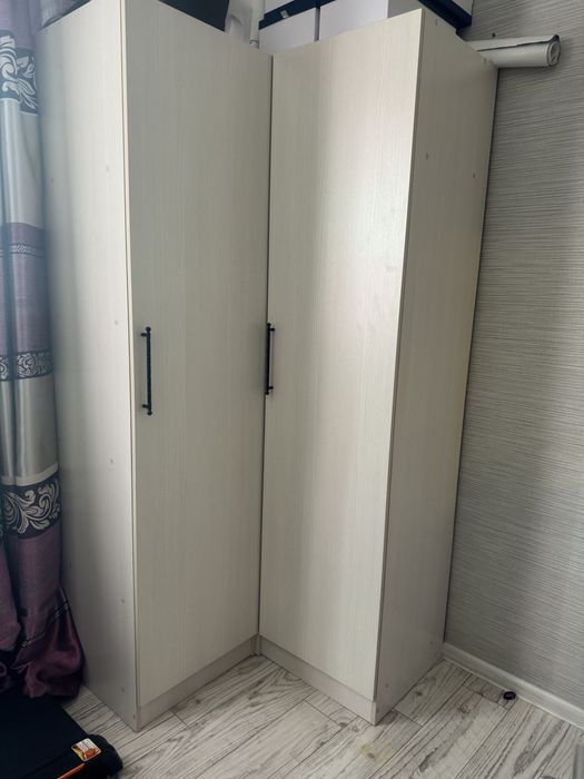 Угловой шкаф