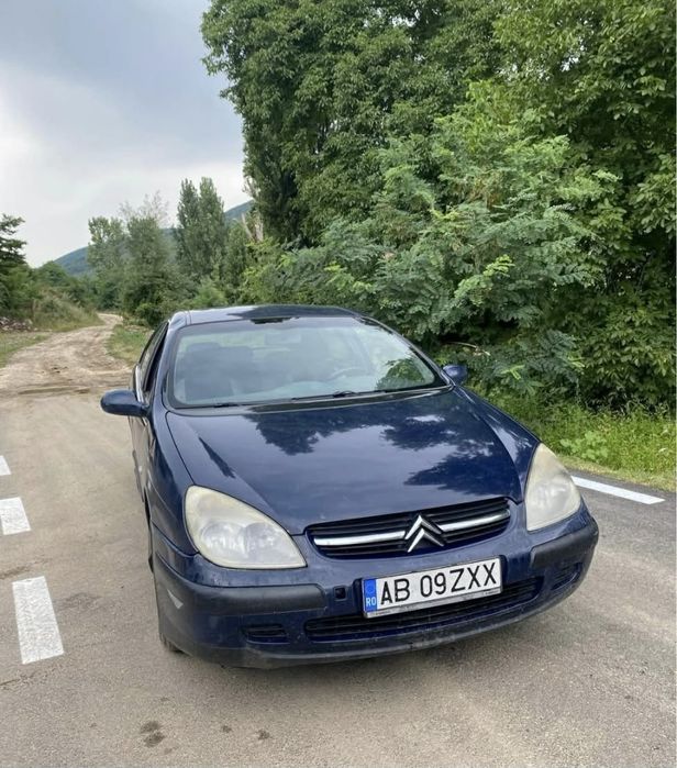Masina de vânzare ,anul 2002 diesel