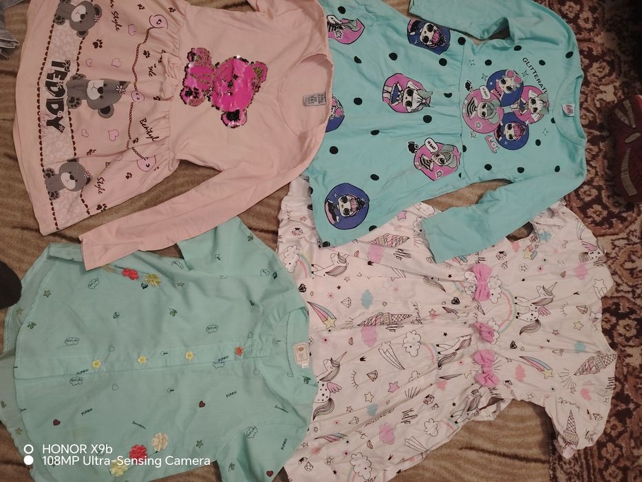 Продам большой пакет вещей на девочку