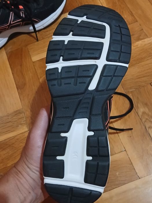 Маратонки ASICS Намаление
