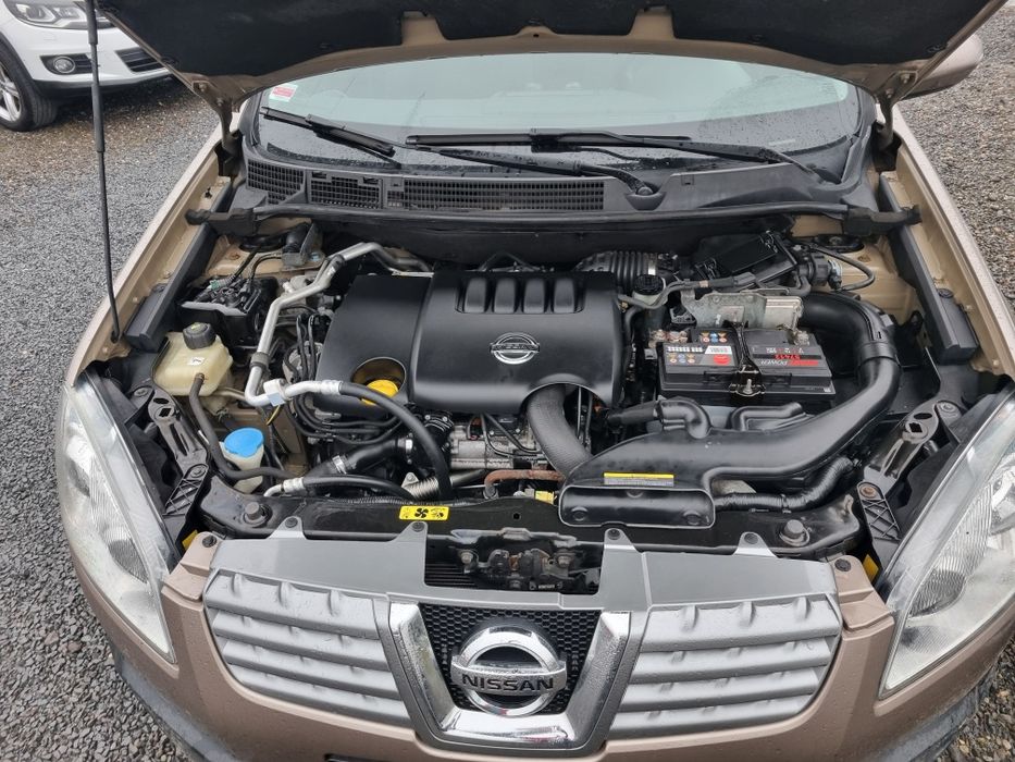 Vand Nisan qashqai +2