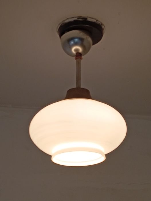 Светильник на одну лампу