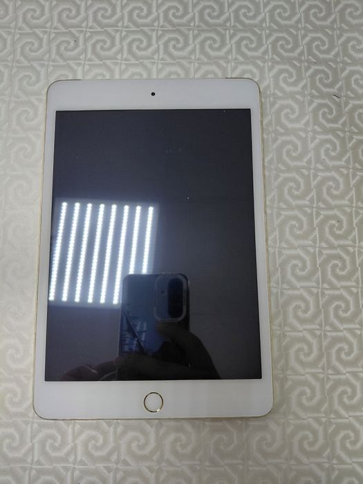 iPad mini 4 128gb Gold Sim