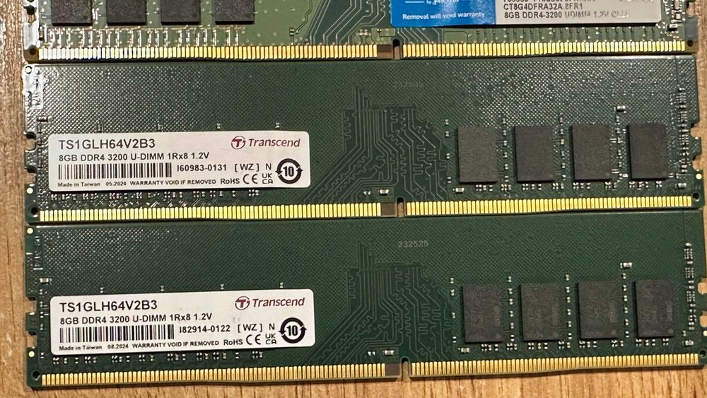 Memorie RAM DDR4 3200MHz pentru PC (UDIMM) – 4x8GB (32GB)