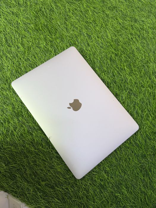 Macbook Air 13 (2020)