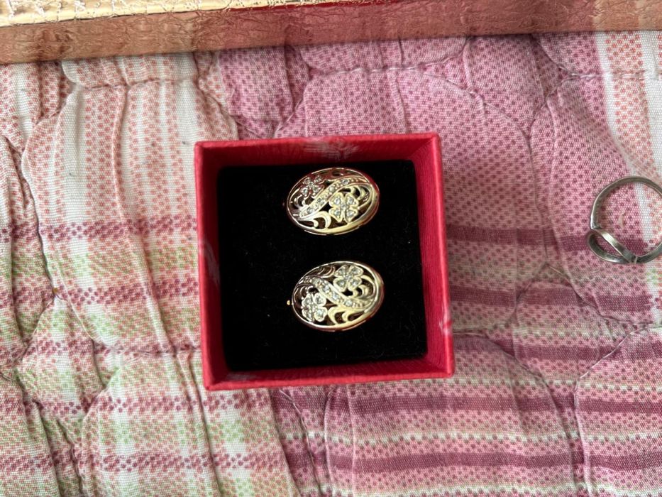 Злото серги цеп и кальцо