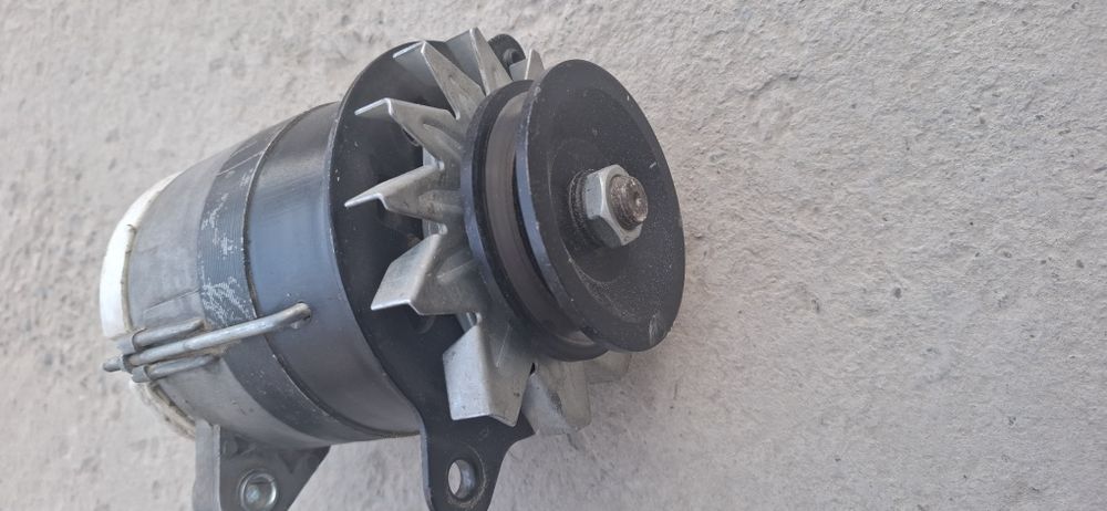 Динамлар сотилади, Трактор Т 28, Трактор Т-80 га тушадиган, динамлар.