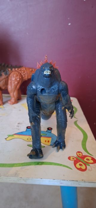 Играчка MONSTERVERSE GODZILLA x KONG Фигура с функции Годзила и Конг 28см