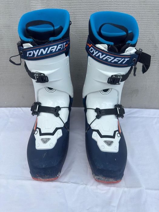 Clapari ski schi tura skimo Dynafit TLT8 Expedition CR Carve marime EUR:44.5 Mondo:29.0 last:103