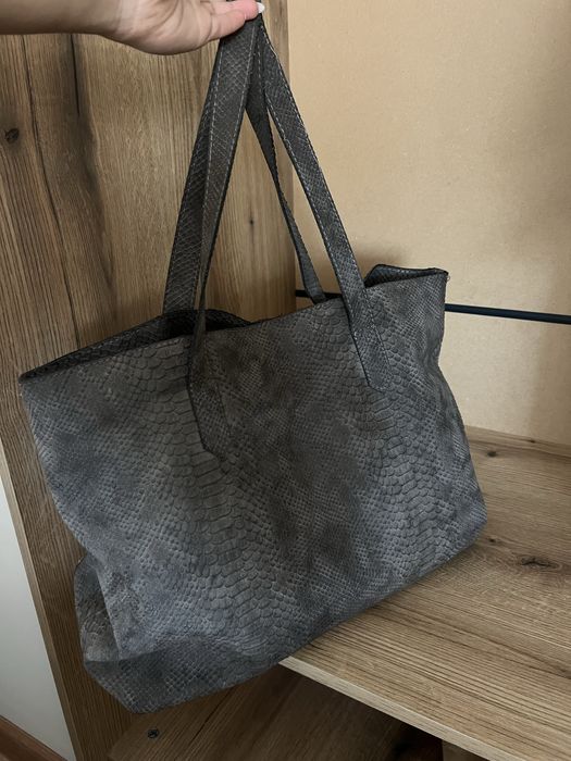Голяма сива чанта