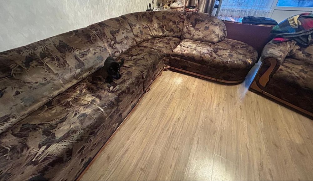 Продается угловой диван не дорогот