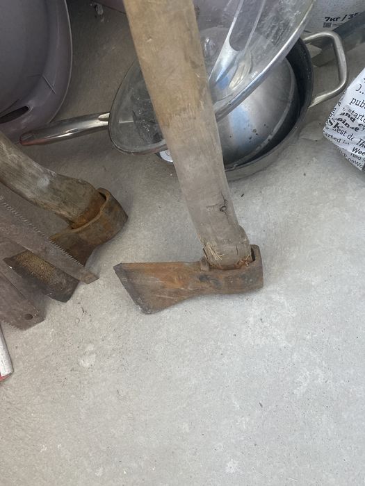 Топор продам б/у