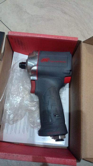 Вентили за гуми и тежести