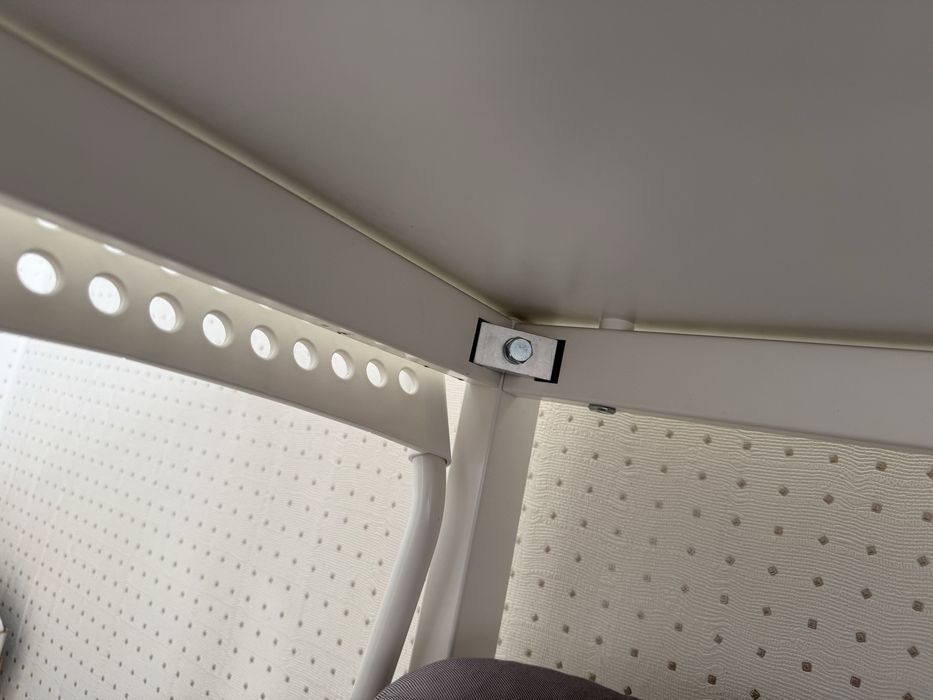 Продам стол Икеа