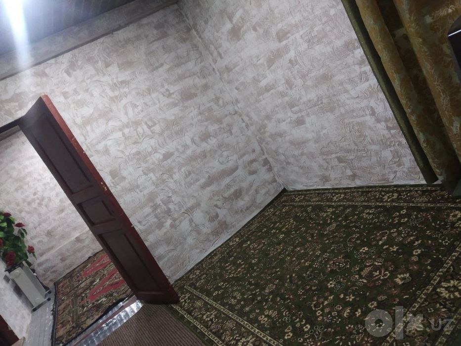 Боллага 250у.е  2 хона ховли Тошкент метрога якин мирабатиски рисивий