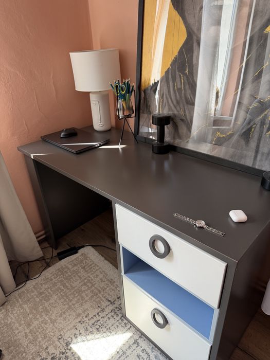 Mobilier dormitor / cameră – dulap, pat și birou