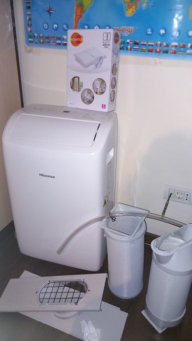 Aer conditionat portabil Hisense, 9k BTU, Wi-Fi, telecomandă