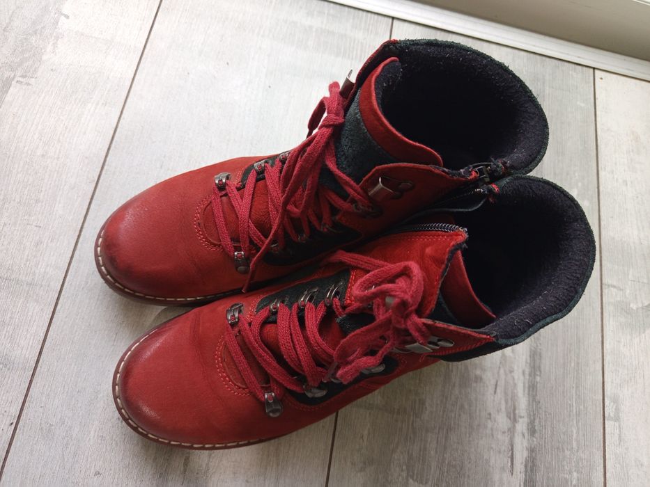 Зимни боти от естествена кожа Lasocki