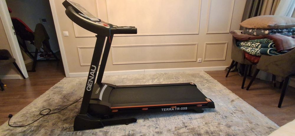 Продается беговая дорожка Genau Terra TR-55S