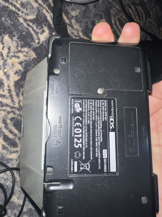 Nintendo ds cu joc si borseta ben10