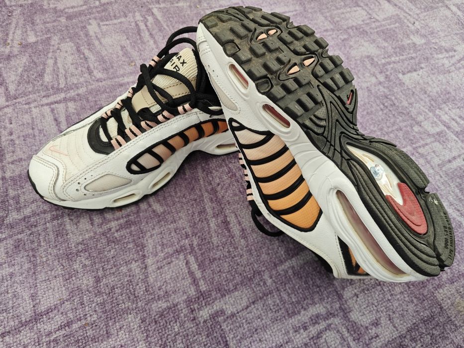 Унисекс Nike Air Max Tailwind 38 (Tiger Orange Fade)