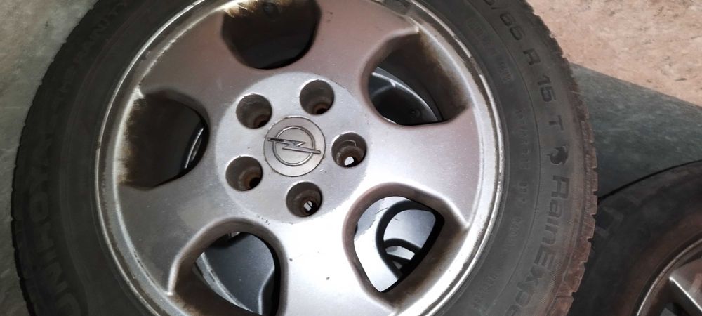 Джанти 15 с гуми за Опел 6J x 15 5x110