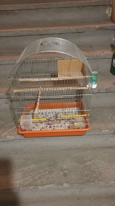 Продавам клетка за папагали