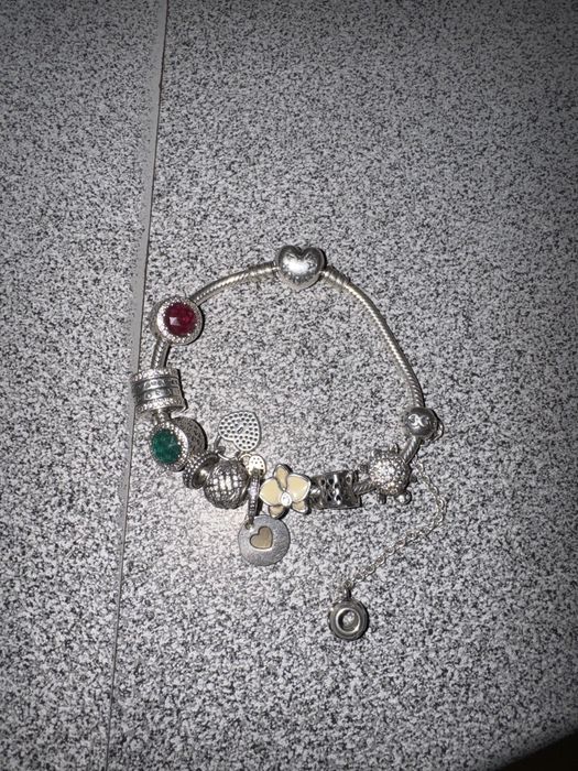 Гривна Pandora.