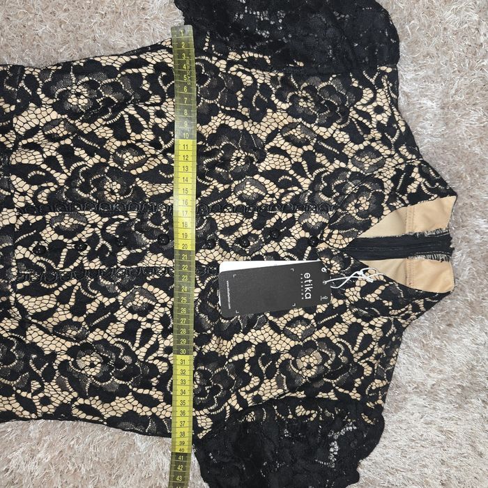 Дантелена рокля размер 38