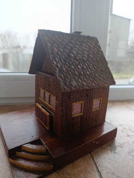 Дървена къщичка - Табакера
